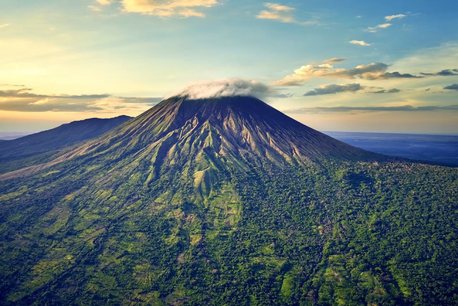 San Cristóbal tour in León, Nicaragua